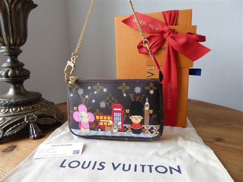 louis vuitton mini pochette christmas 2018|Louis Vuitton mini pochette bag.